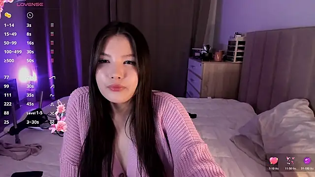 Snapshot of marin_light chatting on January 9, 1:08 am marin light online show from January 9, 1:08 am