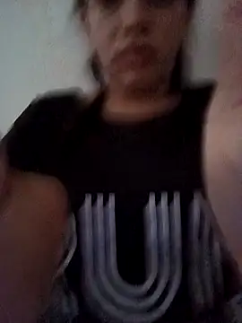 Snapshot of oliveira_k chatting on November 16, 1:28 pm oliveira k online show from November 16, 1:28 pm