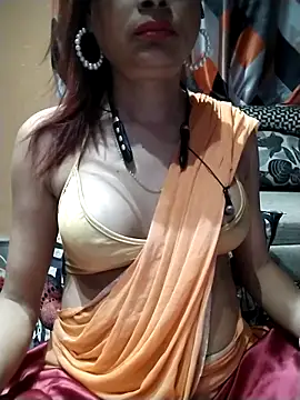 SANA-LEONI online show from November 20, 3:01 pm