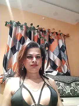 SANA-LEONI online show from April 10, 7:40 pm