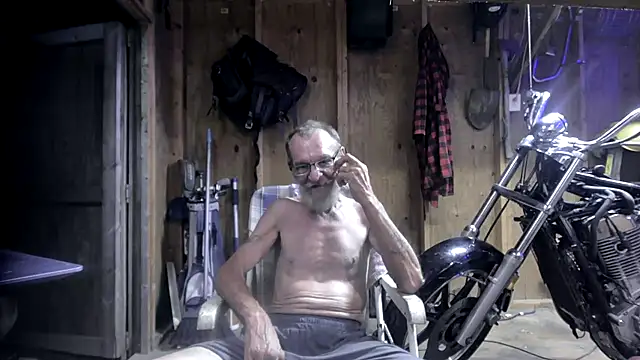 Snapshot of Aldick68 chatting on July 20, 3:10 am Aldick68 online show from July 20, 3:10 am