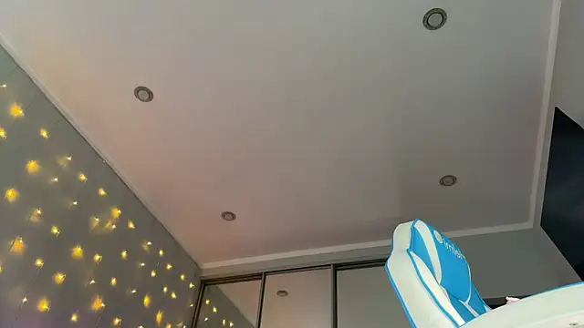 Mercedes Robinson online show from January 26, 7:10 am