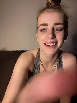 VioletxBlue online show from July 16, 9:43 pm