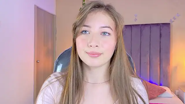 Dahlia Rousse online show from March 27, 7:36 am