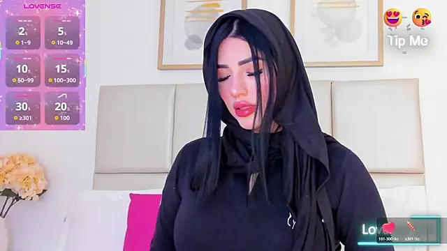 taylorsmiiith  online show from March 17, 7:17 pm