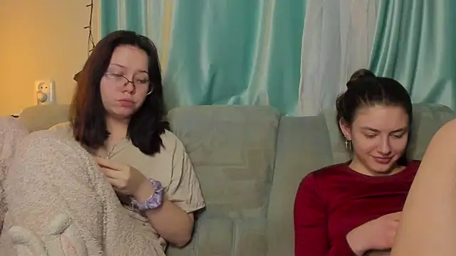 honey love honeyy online show from January 14, 6:28 pm