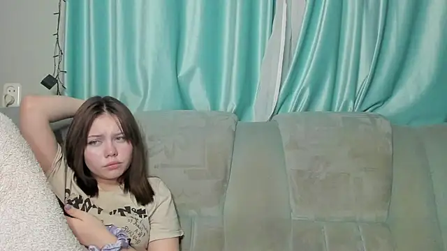 honey love honeyy online show from January 25, 6:13 pm