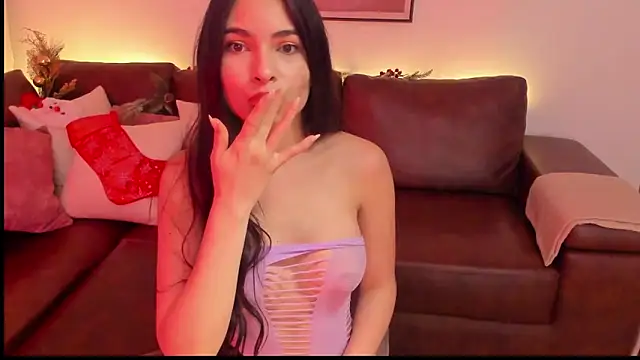 NoaLuxury online show from November 30, 2:15 am