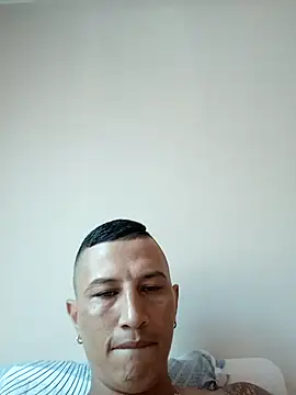 Snapshot of Andrexlupe chatting on October 18, 3:35 pm Andrexlupe online show from October 18, 3:35 pm