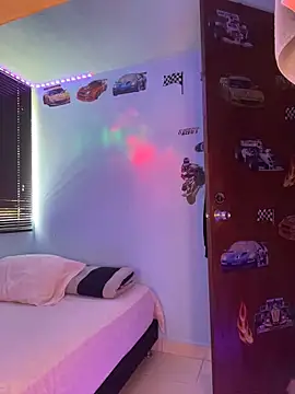 Snapshot of Neymar_jr11-collinss chatting on October 23, 4:06 pm Neymar jr11-collinss online show from October 23, 4:06 pm