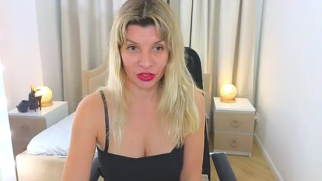 M I A M I A online show from November 12, 1:22 pm