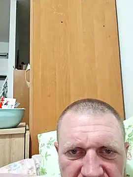 RUUsslan1203 online show from April 18, 12:58 am