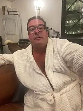 MountJohnXL online show from April 12, 12:04 am