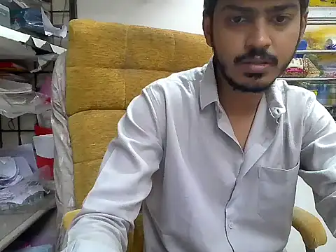 Snapshot of cute_modell chatting on November 14, 12:15 pm cute modell online show from November 14, 12:15 pm
