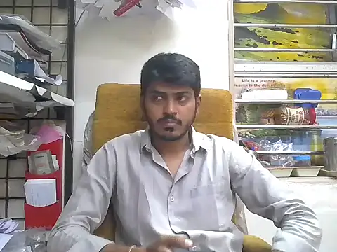 Snapshot of cute_modell chatting on December 1, 11:37 am cute modell online show from December 1, 11:37 am