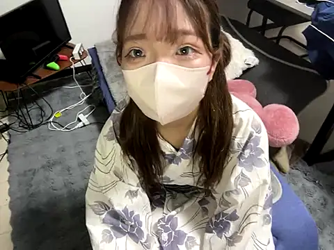 omochi chan oo online show from October 5, 8:12 am