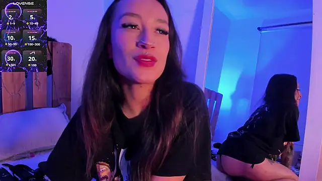 coral jonesss online show from March 10, 3:28 pm