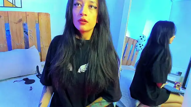 Snapshot of coral_jonesss chatting on July 7, 2:54 pm coral jonesss online show from July 7, 2:54 pm