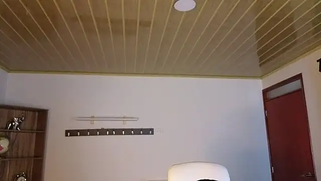 Renaxi Smith online show from March 12, 7:42 pm