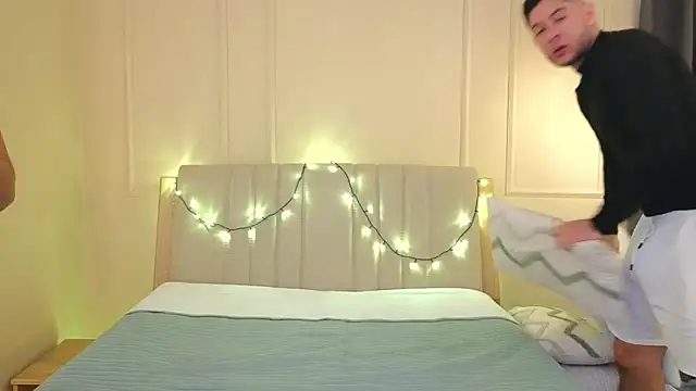 Snapshot of mr_danni chatting on November 24, 8:52 pm mr danni online show from November 24, 8:52 pm