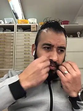 leonardohot1987 online show from January 30, 5:39 pm