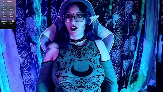 Kimlennox  online show from October 25, 1:29 pm