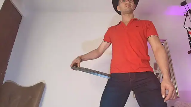 Snapshot of orlando_yate chatting on October 11, 8:29 pm orlando yate online show from October 11, 8:29 pm