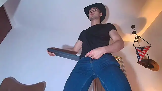 Snapshot of orlando_yate chatting on October 17, 12:14 am orlando yate online show from October 17, 12:14 am