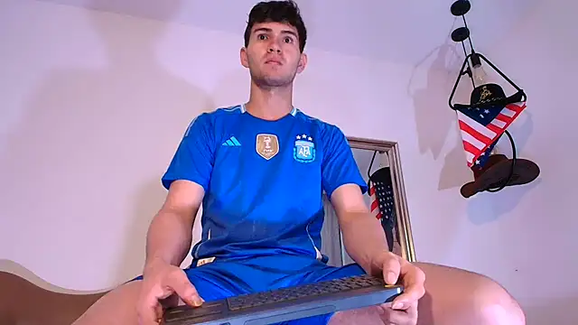 Snapshot of orlando_yate chatting on October 30, 12:06 pm orlando yate online show from October 30, 12:06 pm