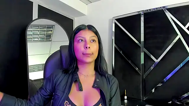 Snapshot of Salmaportman69 chatting on October 19, 4:02 am Salmaportman69 online show from October 19, 4:02 am