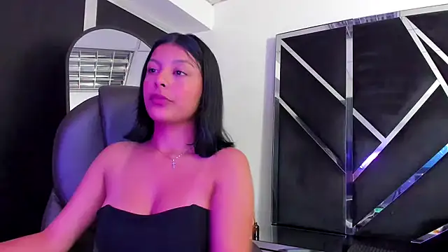 Snapshot of Salmaportman69 chatting on October 20, 3:18 am Salmaportman69 online show from October 20, 3:18 am