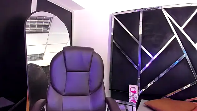 Snapshot of Salmaportman69 chatting on October 21, 3:29 am Salmaportman69 online show from October 21, 3:29 am