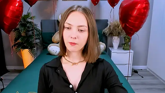 Snapshot of JesssWalker chatting on February 19, 1:39 pm JesssWalker online show from February 19, 1:39 pm