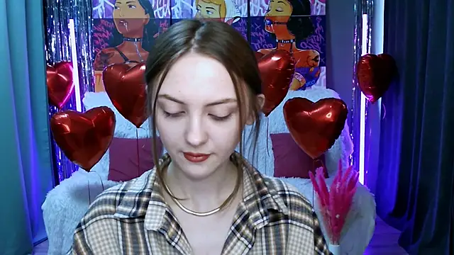 Snapshot of JesssWalker chatting on February 21, 6:51 am JesssWalker online show from February 21, 6:51 am