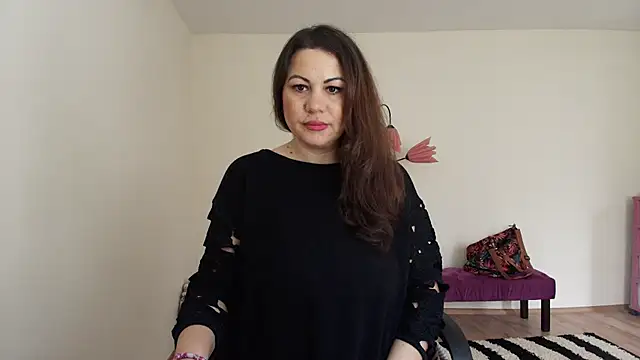 VixenVibesX online show from April 21, 7:47 am