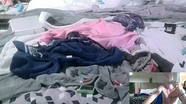 Snapshot of AQuickPhyx chatting on February 2, 6:20 pm AQuickPhyx online show from February 2, 6:20 pm