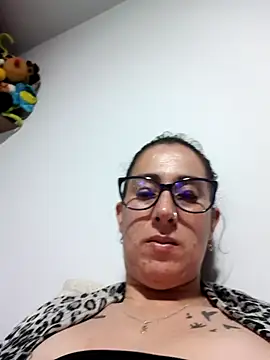 CHARLOTTE 1711 online show from January 9, 5:10 am