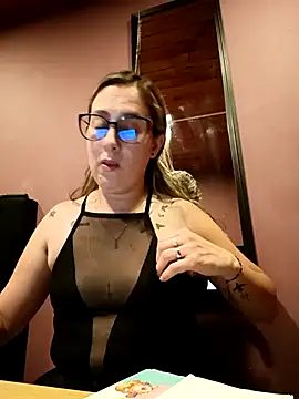 CHARLOTTE 1711 online show from April 8, 12:43 am