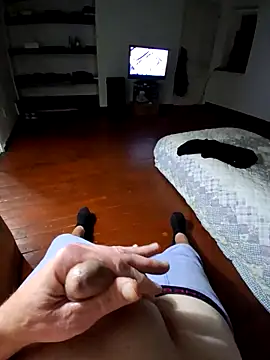 Snapshot of William1941 chatting on November 1, 6:26 am William1941 online show from November 1, 6:26 am