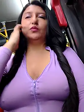 Snapshot of Melyy_Edii chatting on May 7, 11:43 pm Melyy Edii online show from May 7, 11:43 pm