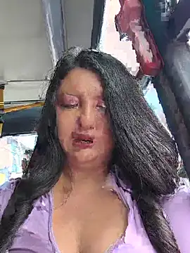 Snapshot of Melyy_Edii chatting on May 24, 4:45 pm Melyy Edii online show from May 24, 4:45 pm