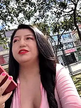 Snapshot of Melyy_Edii chatting on May 27, 7:22 pm Melyy Edii online show from May 27, 7:22 pm