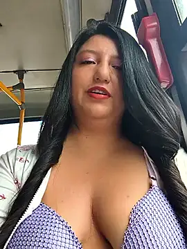 Snapshot of Melyy_Edii chatting on May 31, 4:47 pm Melyy Edii online show from May 31, 4:47 pm