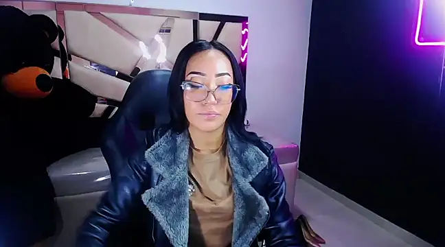 victoria ricci a online show from March 1, 4:44 pm