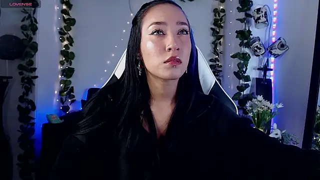victoria ricci a online show from October 7, 3:36 am
