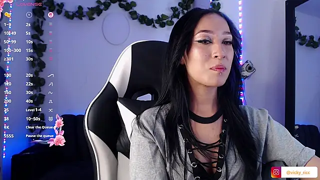 Snapshot of victoria_ricci_a chatting on October 11, 12:43 am victoria ricci a online show from October 11, 12:43 am