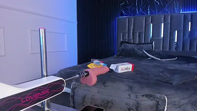 Thaliiajones online show from January 27, 11:54 am