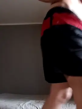 larzik94 online show from March 11, 10:10 am