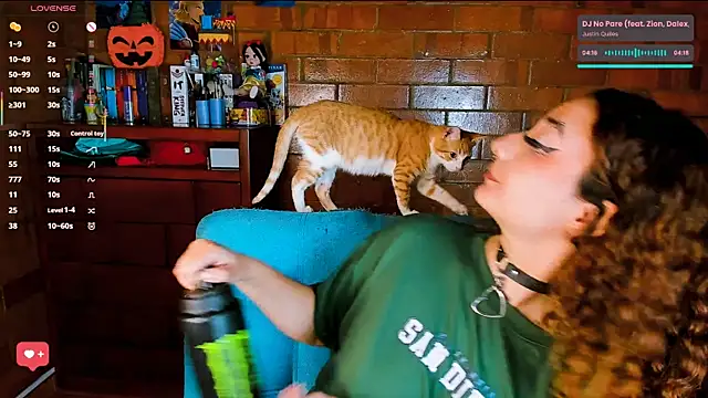 Annycolin  online show from November 4, 3:38 am