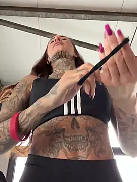 Black sweet Rose online show from February 10, 10:09 am